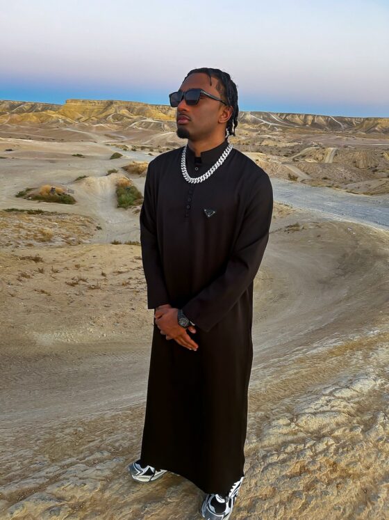 KING P BLACK W/ BLACK TRIANGLE FULL LENGTH - Image 2