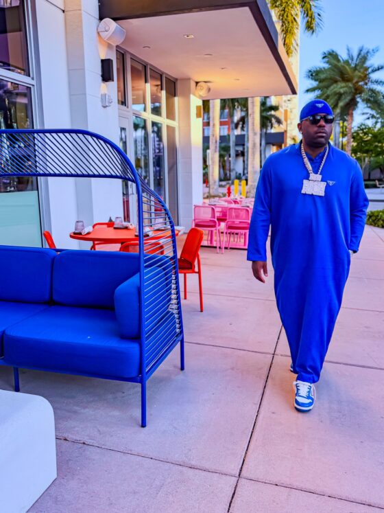 KING P BLUE FULL LENGTH - Image 2