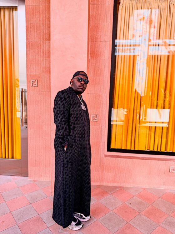 KING FF BLACK LONG SLEEVE FULL LENGTH - Image 2