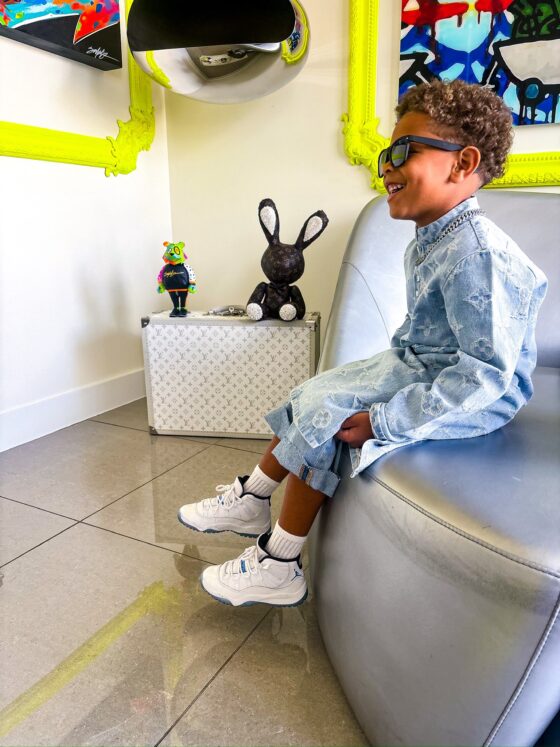 PRINCE LOUIS DISTRESSED DENIM - Image 2
